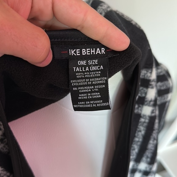 Ike Behar Poncho - Picture 5 of 5